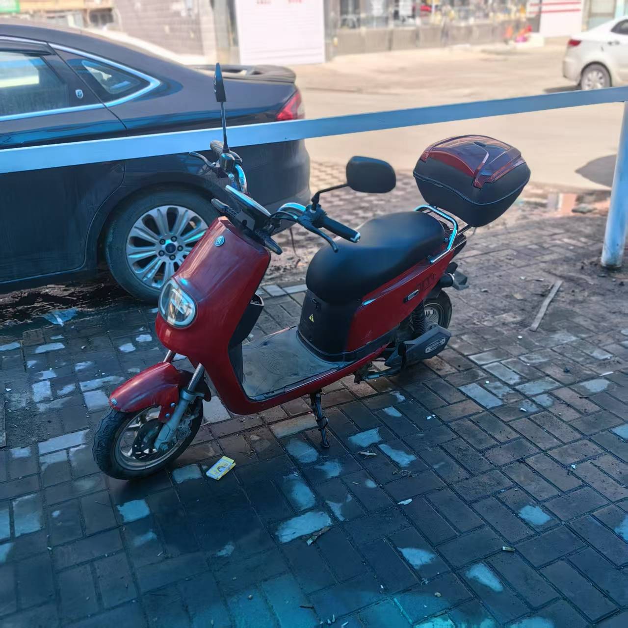 電動(dòng)車二手愛瑪?shù)? /></a>

        </div>
        <div   id="h2llia1"   class="clear"></div>
        <div   id="2eb2xlv"   class="pswp" tabindex="-1" role="dialog" aria-hidden="true">
                <div   id="g2teg2n"   class="pswp__bg"></div>
                <div   id="rad1u17"   class="pswp__scroll-wrap">
                    <div   id="fe2aayn"   class="pswp__container">
                        <div   id="h176tmz"   class="pswp__item"></div>
                        <div   id="6cjy1w7"   class="pswp__item"></div>
                        <div   id="15wx6qa"   class="pswp__item"></div>
                    </div>
                    <div   id="j1nit6d"   class="pswp__ui pswp__ui--hidden">
                        <div   id="bwq22wq"   class="pswp__top-bar">
                            <div   id="hceu2m6"   class="pswp__counter"></div>
                            <button class="pswp__button pswp__button--close" title="Close (Esc)"></button>
                            <button class="pswp__button pswp__button--fs" title="Toggle fullscreen"></button>
                            <button class="pswp__button pswp__button--zoom" title="Zoom in/out"></button>
                            <div   id="x7vmcfd"   class="pswp__preloader">
                                <div   id="h1kbh6x"   class="pswp__preloader__icn">
                                <div   id="inzz1lz"   class="pswp__preloader__cut">
                                    <div   id="tolrhjd"   class="pswp__preloader__donut"></div>
                                </div>
                                </div>
                            </div>
                        </div>
                        <div   id="xgttayk"   class="pswp__share-modal pswp__share-modal--hidden pswp__single-tap">
                            <div   id="stqrmwt"   class="pswp__share-tooltip"></div> 
                        </div>
                        <button class="pswp__button pswp__button--arrow--left" title="Previous (arrow left)">
                        </button>
                        <button class="pswp__button pswp__button--arrow--right" title="Next (arrow right)">
                        </button>
                        <div   id="nhuj01j"   class="pswp__caption">
                            <div   id="lawxme7"   class="pswp__caption__center"></div>
                        </div>
                    </div>
                    </div>
            </div>
        
      
	   
       
       
       <div   id="l7a6uy1"   class="xx_con2">
        	<h3><i class="kicon lx"></i>聯(lián)系方式</h3>
            <ul>
            	<li><i class="kicon dz"></i>區(qū)域：珠斯花街</li>
            	<li><i class="kicon lxr"></i>稱呼：先生</li>
                <li><i class="kicon dht"></i>電話：<b>15047553933</b></li>
                
            </ul>
            <div   id="w6vciao"   class="ctext">[聯(lián)系我們，請(qǐng)說是在“<b>霍林河信息港</b>”上看到的，謝謝！]</div>
        </div>
<div style="clear:both;"></div>
 <div   id="onzp2w2"   class="list_time fl">發(fā)布日期：2025/4/8 17:14:17　過期日期：2025/5/8 17:14:17</div>
<div style="clear:both;"></div>
<div   id="7pmyxqy"   class="infoquote" >
<p><span id="6r6tjhq"    class="t">使用信息須知（必讀）</span></p>
<p>①請(qǐng)認(rèn)真閱讀服務(wù)協(xié)議（www.yzjrsy.com.cn），使用信息視為已知曉并同意該協(xié)議</p>
<p>②該信息（含圖片）由用戶自行發(fā)布，其真實(shí)性、準(zhǔn)確性和合法性由信息發(fā)布者負(fù)責(zé)</p>
<p>③霍林河信息港僅提供信息交流平臺(tái)，不介入任何交易過程，不承擔(dān)安全風(fēng)險(xiǎn)和法律責(zé)任</p>
<p><font color="#0000FF">④強(qiáng)烈建議：拒絕預(yù)付費(fèi)用、選擇見面交易、核驗(yàn)證照資質(zhì)、簽訂交易合同</font></p>
<p><font color="#0000FF">⑤特別提示：提高警惕，謹(jǐn)防詐騙</font></p></div>
<div style="clear:both;"></div>
<div   id="uywg8y2"   class="show_interest" style="padding-bottom:12px;">
      <h1><em class="showconl_tit_t show_interest_s" style="background:#ff6630; margin-top:4px; pading-right:12px;"><a href="/tijiao.asp" target="_blank" style="color:#FFFFFF;">您也可以發(fā)一條信息</a></em><i      class="show_interest_i"></i>我們猜測(cè)您對(duì)以下信息或許感興趣</h1>
<ul>
			
<li id="271jp7y"    class="nlist show_interest_li"><a href="/213629.html" class="gayf8" target="_blank"><i class="show_interest_lino">1</i>新城壹號(hào)</a></li>
	 
<li id="pp66fxg"    class="nlist show_interest_li"><a href="/213570.html" class="gayf8" target="_blank"><i class="show_interest_lino">2</i>出售米其林輪胎</a></li>
	 
<li id="m222721"    class="nlist show_interest_li"><a href="/213489.html" class="gayf8" target="_blank"><i class="show_interest_lino">3</i>各種花卉出售</a></li>
	 
<li id="q1j7jre"    class="nlist show_interest_li"><a href="/197876.html" class="gayf8" target="_blank"><i class="show_interest_lino">4</i>1*2米老板桌出售</a></li>
	 
<li id="6phhsuy"    class="nlist show_interest_li"><a href="/213336.html" class="gayf8" target="_blank"><i class="show_interest_lino">5</i>東陽雅居公寓出售</a></li>
	 
<li id="d6xhjcb"    class="nlist show_interest_li"><a href="/213143.html" class="gayf8" target="_blank"><i class="show_interest_lino">6</i>車庫出售</a></li>
	 
<li id="q6dzqty"    class="nlist show_interest_li"><a href="/213113.html" class="gayf8" target="_blank"><i class="show_interest_lino">7</i>固特異</a></li>
	 
<li id="ha1bgas"    class="nlist show_interest_li"><a href="/212779.html" class="gayf8" target="_blank"><i class="show_interest_lino">8</i>房屋出售</a></li>
	 
<li id="6eb7c62"    class="nlist show_interest_li"><a href="/210825.html" class="gayf8" target="_blank"><i class="show_interest_lino">9</i>二樓自取</a></li>
	 
<li id="mm0iorg"    class="nlist show_interest_li"><a href="/210824.html" class="gayf8" target="_blank"><i class="show_interest_lino">10</i>水域藍(lán)山出售</a></li>
	 					
         </ul>
            </div>
<div style="clear:both;"></div>
    </div>
    <div   id="oo2t1ec"   class="list_r fl">
	<div   id="q22o7ks"   class="list_r_title">置頂推廣信息</div>
    <ul style="margin:0px; padding:5px;">

<li id="isvl6ts"    class="liNews"><b  class="rc1" >1</b><a href="/213120.html" target="_blank" title="社區(qū)招聘護(hù)士">社區(qū)招聘護(hù)士<span>2025/4/25</span></a></li>

<li id="et7gius"    class="liNews"><b  class="rc2" >2</b><a href="/213685.html" target="_blank" title="出售商業(yè)房和住宅">出售商業(yè)房和住宅<span>2025/4/30</span></a></li>

<li id="l2vfmet"    class="liNews"><b  class="rc3" >3</b><a href="/213924.html" target="_blank" title="出售西秀園五樓">出售西秀園五樓<span>2025/5/1</span></a></li>

<li id="76o2owg"    class="liNews"><b >4</b><a href="/172775.html" target="_blank" title="上京國(guó)際公寓出租">上京國(guó)際公寓出租<span>2025/5/1</span></a></li>

<li id="c6qxox0"    class="liNews"><b >5</b><a href="/213865.html" target="_blank" title="實(shí)驗(yàn)二中學(xué)區(qū)房。">實(shí)驗(yàn)二中學(xué)區(qū)房。<span>2025/5/1</span></a></li>

<li id="ojgyzm1"    class="liNews"><b >6</b><a href="/213864.html" target="_blank" title="60棟1樓出售。">60棟1樓出售。<span>2025/5/1</span></a></li>

<li id="iivvwau"    class="liNews"><b >7</b><a href="/213863.html" target="_blank" title="房屋出售">房屋出售<span>2025/5/1</span></a></li>

<li id="llcx7sw"    class="liNews"><b >8</b><a href="/213862.html" target="_blank" title="點(diǎn)樓092-602出">點(diǎn)樓092-602出<span>2025/5/1</span></a></li>

<li id="lfwr5nv"    class="liNews"><b >9</b><a href="/213861.html" target="_blank" title="撿漏房源出售。">撿漏房源出售。<span>2025/5/1</span></a></li>

<li id="aks7vzl"    class="liNews"><b >10</b><a href="/213860.html" target="_blank" title="二中學(xué)區(qū)房出售">二中學(xué)區(qū)房出售<span>2025/5/1</span></a></li>

<li id="k1sze6y"    class="liNews"><b >11</b><a href="/213859.html" target="_blank" title="房屋出售">房屋出售<span>2025/5/1</span></a></li>

<li id="uzhaedw"    class="liNews"><b >12</b><a href="/213858.html" target="_blank" title="六十棟一樓出售">六十棟一樓出售<span>2025/5/1</span></a></li>

<li id="eoafszy"    class="liNews"><b >13</b><a href="/213857.html" target="_blank" title="澆澆洗車行招聘洗車工">澆澆洗車行招聘洗車工<span>2025/5/1</span></a></li>

<li id="fpbmxap"    class="liNews"><b >14</b><a href="/213856.html" target="_blank" title="玉湯泉洗浴招聘">玉湯泉洗浴招聘<span>2025/5/1</span></a></li>

<li id="oikv17i"    class="liNews"><b >15</b><a href="/213855.html" target="_blank" title="怡景花園躍層">怡景花園躍層<span>2025/5/1</span></a></li>

<li id="2suvzxr"    class="liNews"><b >16</b><a href="/157321.html" target="_blank" title="香可堡羅蛋糕店">香可堡羅蛋糕店<span>2025/5/1</span></a></li>

<li id="1lih2o7"    class="liNews"><b >17</b><a href="/213854.html" target="_blank" title="建業(yè)小區(qū)公寓出租">建業(yè)小區(qū)公寓出租<span>2025/5/1</span></a></li>

<li id="b6evbev"    class="liNews"><b >18</b><a href="/213853.html" target="_blank" title="一小一中部分學(xué)區(qū)房售">一小一中部分學(xué)區(qū)房售<span>2025/5/1</span></a></li>

<li id="rbs2d22"    class="liNews"><b >19</b><a href="/213852.html" target="_blank" title="鏡湖南苑4樓出售。">鏡湖南苑4樓出售。<span>2025/5/1</span></a></li>

<li id="pjl2los"    class="liNews"><b >20</b><a href="/213851.html" target="_blank" title="一小一中學(xué)區(qū)房出售。">一小一中學(xué)區(qū)房出售。<span>2025/5/1</span></a></li>

</ul>
    </div>
	<div style="clear:both; float:none; width:100%; height:5px; overflow:hidden;"></div>
	
  </div>
</div>

<div   class="puizpy7"   id="web_bottom">
  <div   id="2prmcp7"   class="adv fl">
  <div   id="vl2z2wb"   class="adv fl">
  </div>
  
  <div   id="2oqgwg2"   class="link fl">
      按區(qū)域查看：<a href="/area1/">珠斯花街</a>  <a href="/area2/">莫斯臺(tái)街</a>  <a href="/area3/">沙爾呼熱街</a>  <a href="/area4/">寶日呼吉爾街</a>  <a href="/area5/">達(dá)來胡碩街</a>  <a href="/area6/">周邊地區(qū)</a>    合作伙伴：<a target="_blank" >伊春信息網(wǎng)</a>  <a target="_blank" >丹東供求信息</a>  <a target="_blank" >通遼信息港</a>  <a target="_blank" >七臺(tái)河信息網(wǎng)</a>  <br />
  </div>
  <div   id="p1cr222"   class="sitenav fl">
    <a href="/aboutus.asp">關(guān)于我們</a>  |  <a href="/help.asp">本站說明</a>  |  <a href="/contact.asp">聯(lián)系方式</a>  |  <a href="/chaxun.asp" onclick="return newpage(this.href);">數(shù)據(jù)查詢</a>  |  <a href="javascript:window.external.AddFavorite(